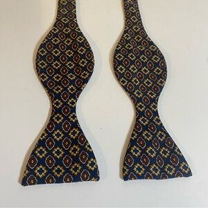 Paul Stewart Navy & Gold Floral Adjustable Silk Bow Tie Silk Made In England